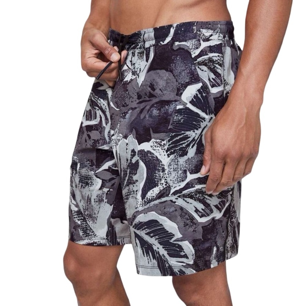 Lululemon Pacebreaker 9” Men’s Shorts Tropical Shadow Size Large